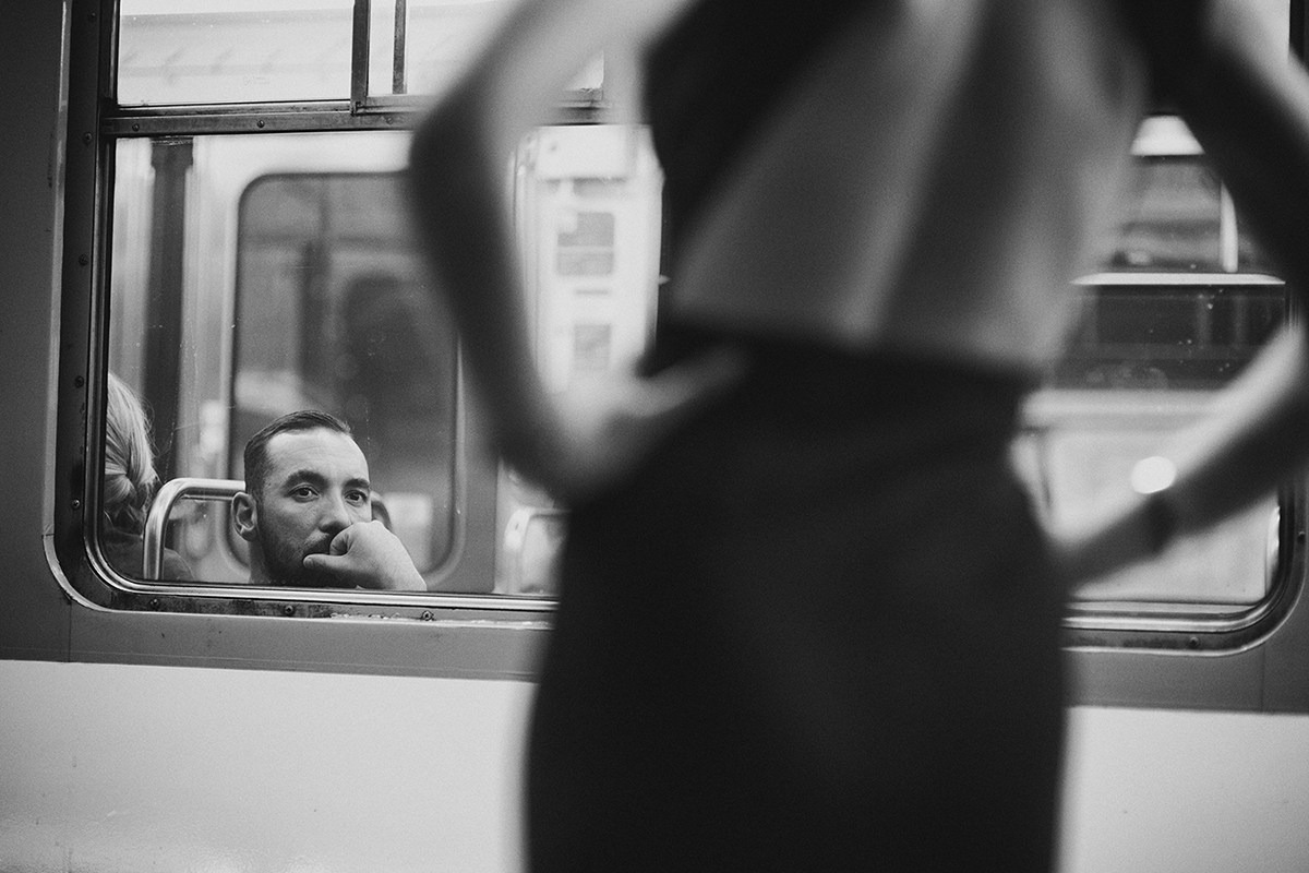 10 seconds in Paris metro