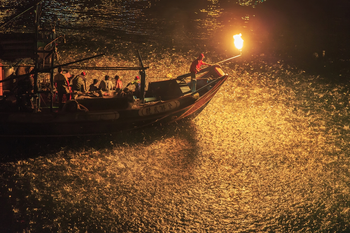 There are only a few sulfur fire fishing left 