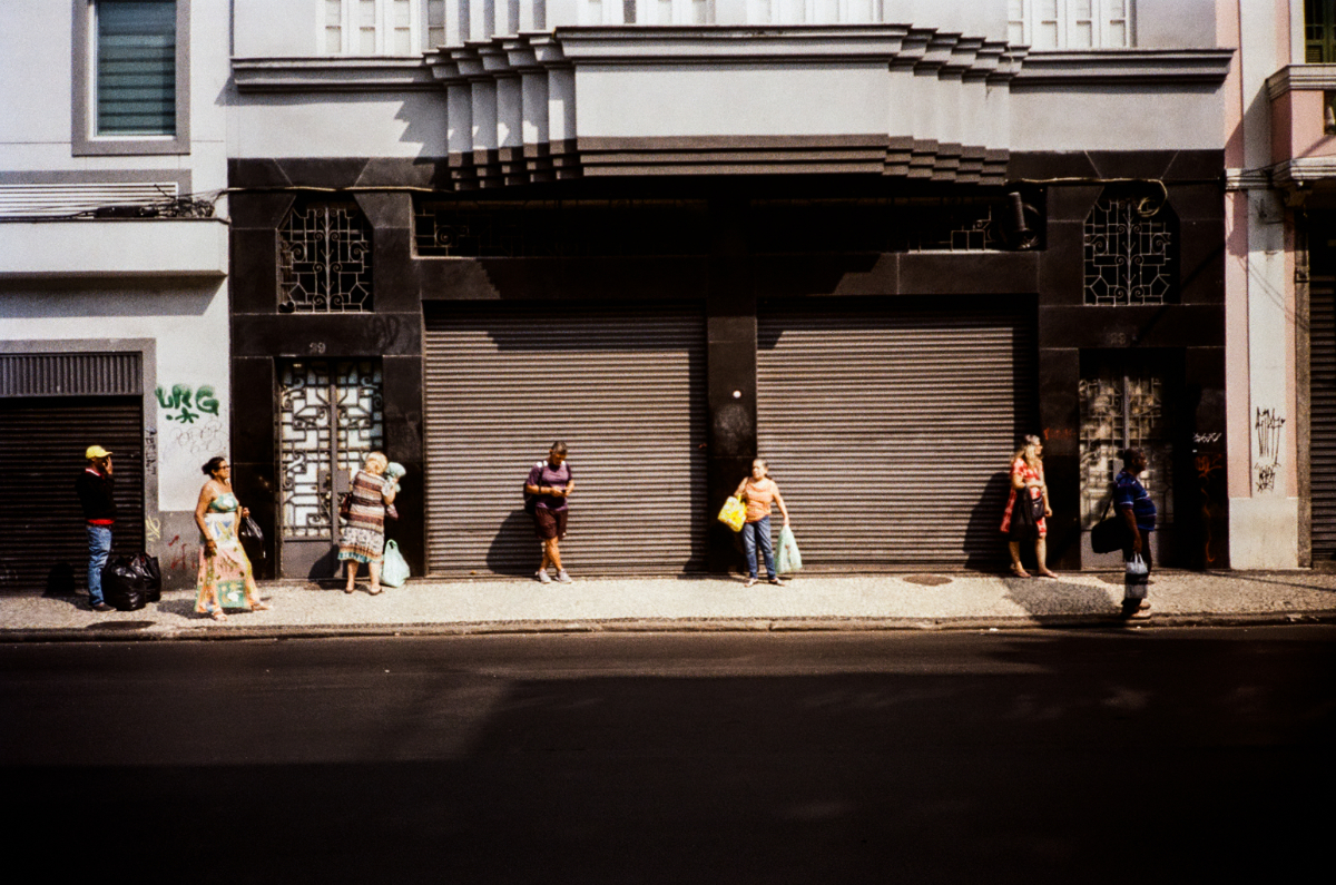 Spaces of Waiting / States of Pause
