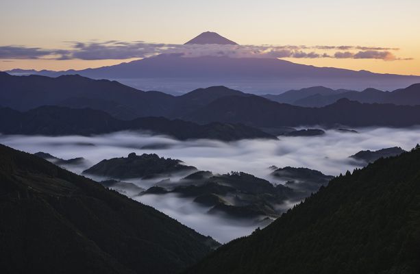 The dyed mountain